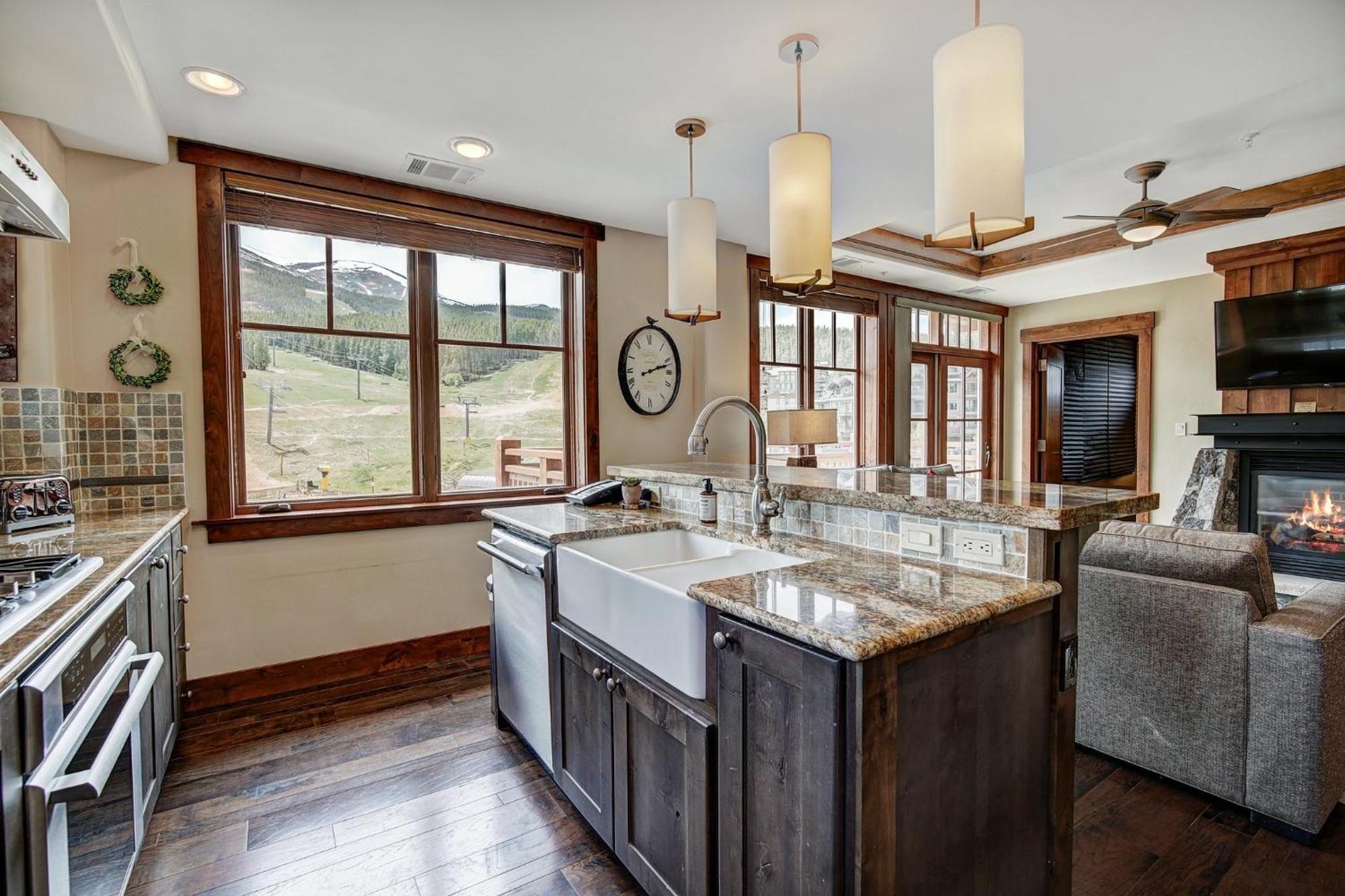 One Ski Hill, A Rockresort Breckenridge Bagian luar foto
